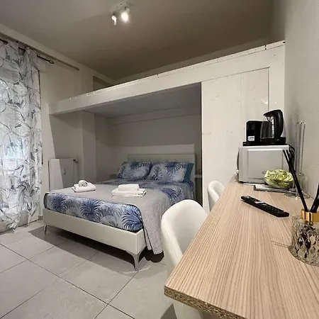 Apartment Tiny & Cosy Flat In *