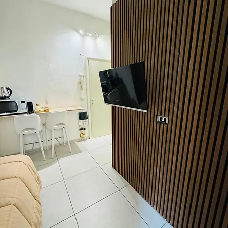 Tiny & Cosy Flat In דירה *